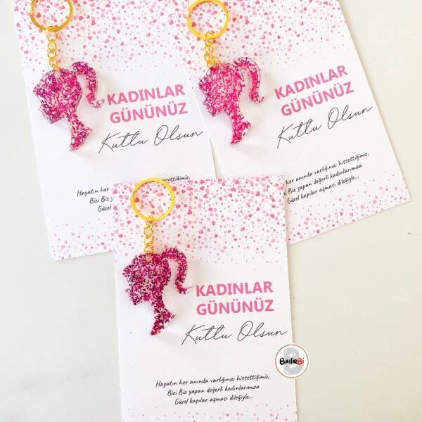 8 Mart Hediyesi Kadın Figürlü Anahtarlık